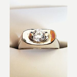Clear Round Center Stone Silver Ring 1