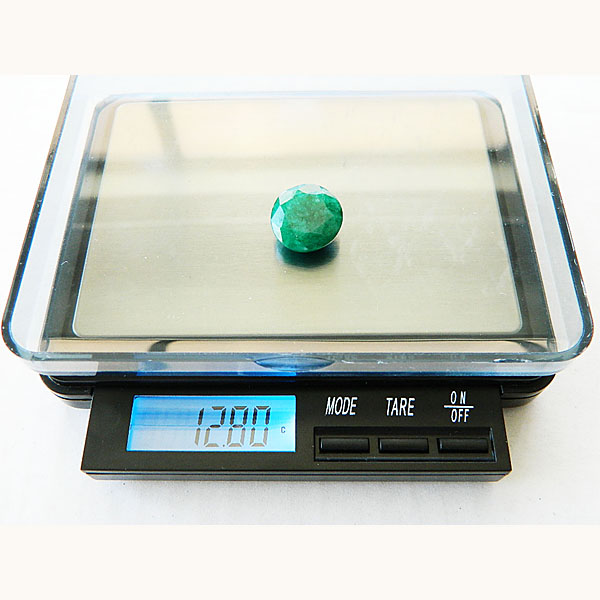 Round 12.80 Carat Natural Emerald Stone 1