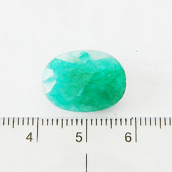 Oval 9.30 Carat Natural Emerald Stone 2