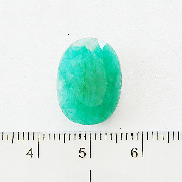 Oval 9.30 Carat Natural Emerald Stone 3