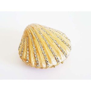 Jere Jewelled Clam Pill Box 1