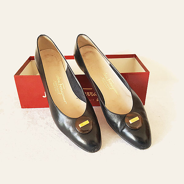 Salvatore Ferragamo Black Leather Ladies Shoes 20930 1