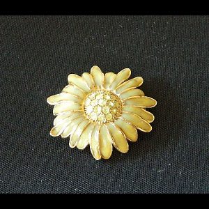 Sunflower Lapel Brooch Pin 1