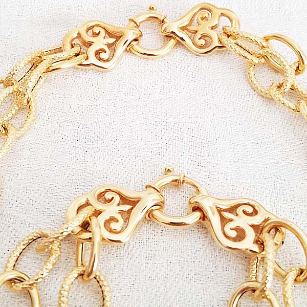 18kt Gold Oval Link Chain Bracelet Set Clasp